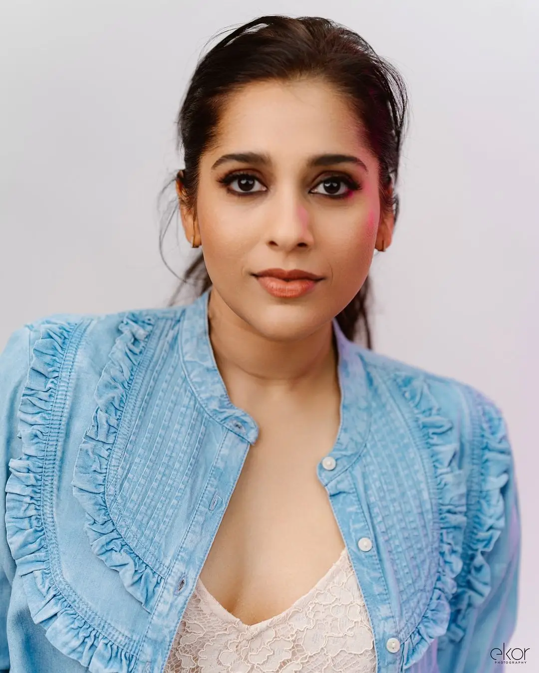 South Indian TV Actress Rashmi Gautam In Pink Gown Blue Coat